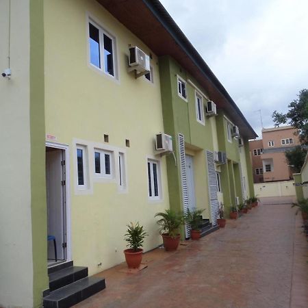 Alexia'S Place Hotel Lagos Exterior foto