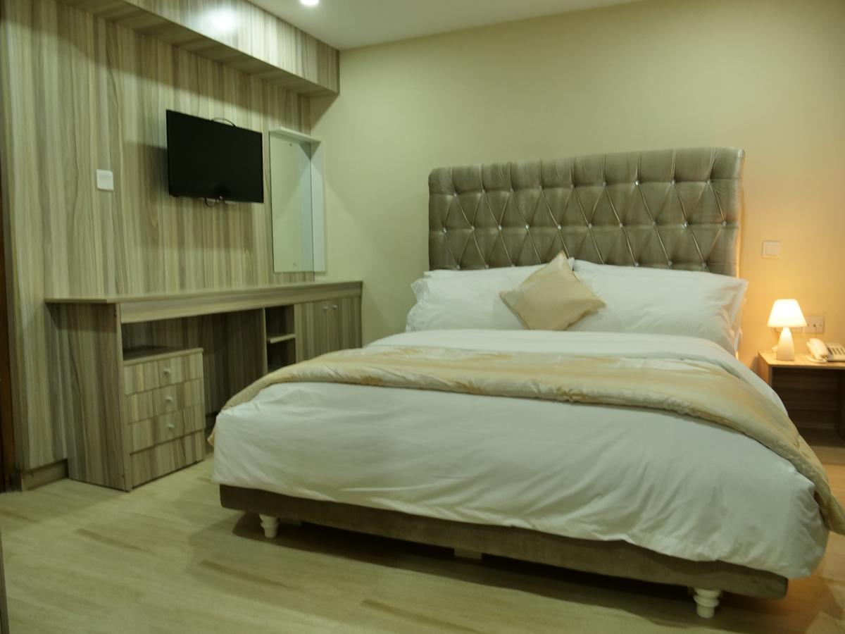 Alexia'S Place Hotel Lagos Exterior foto