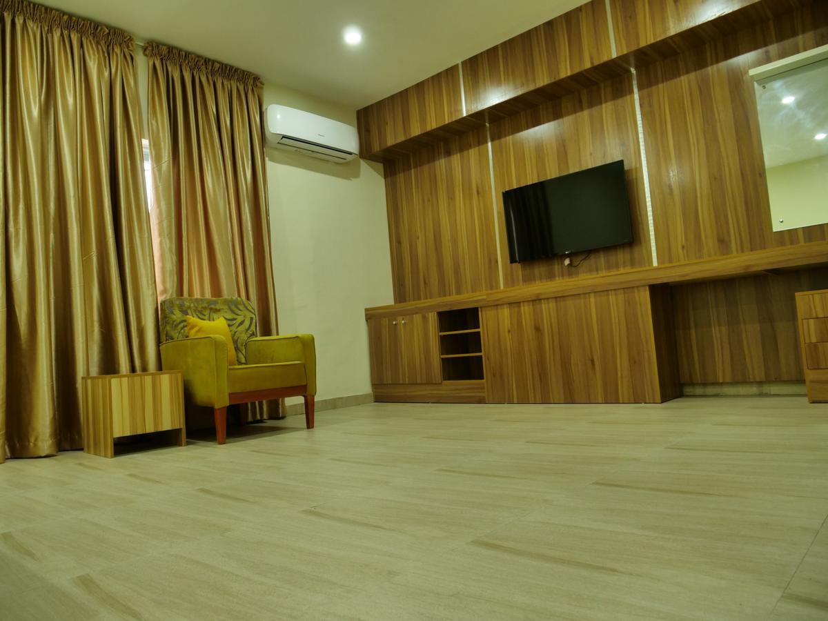 Alexia'S Place Hotel Lagos Exterior foto