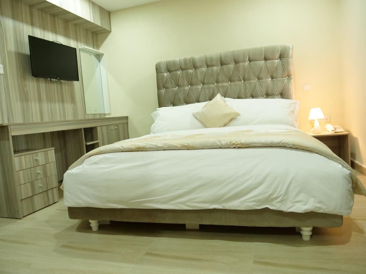 Alexia'S Place Hotel Lagos Exterior foto