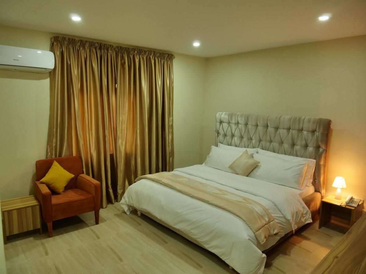 Alexia'S Place Hotel Lagos Exterior foto