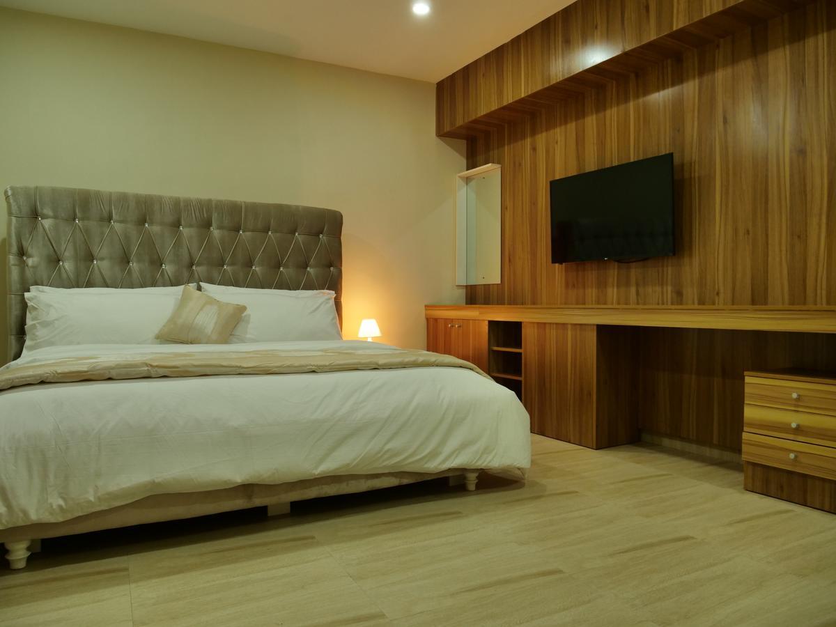 Alexia'S Place Hotel Lagos Exterior foto